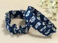 ハンドメイド　花柄フリルデザイン アームバンド ネイビー