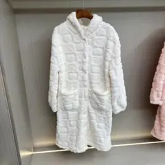 フード付きホワイトフリースパジャマ