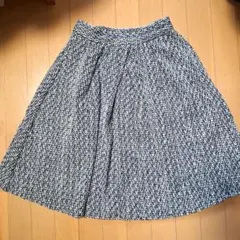 SHIPS　白黒ツイードフレアスカート ひざ丈