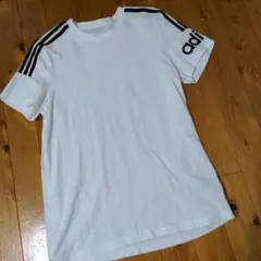 アディダス　Tシャツ