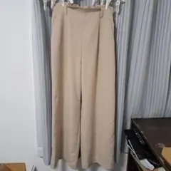 GLACIER HONEYS テーパードパンツ　ベージュ