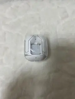 ホワイト ワイヤレスイヤホン 充電ケース・コード付き