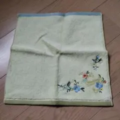 Afternoon Tea 花柄刺繍ハンカチ 薄緑