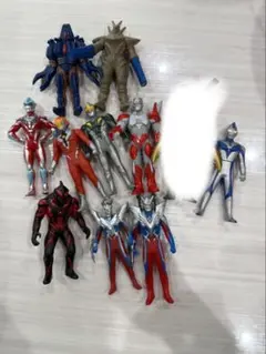 ウルトラマン フィギュア などのサムネイル