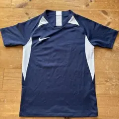 Nike ネイビー 半袖 Tシャツ　140
