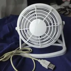 USB接続 卓上扇風機 ホワイト 本体のサムネイル