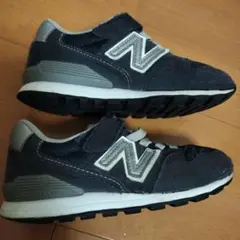 ニューバランス スニーカー