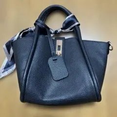 ブラックレザー ハンドバッグ ゴールド金具