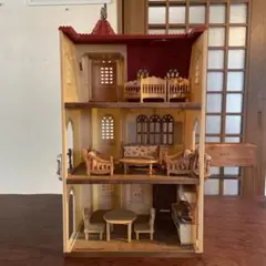 シルバニアファミリー「赤い屋根のエレベーターのあるお家」