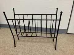 アイアン製　マガジンラック　黒色　ブラック