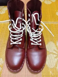 Dr. Martens 8ホールブーツ バーガンディのサムネイル