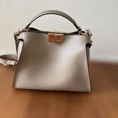 ワンハンドルハンドバッグ