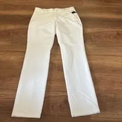 ホワイト ストレートレッグパンツ