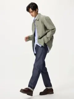 ユニクロ 赤耳 スリムストレート セルビッジ デニムパンツ サイズ31 ネイビーのサムネイル