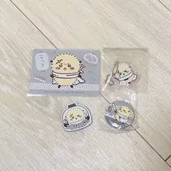 ちいかわ×くら寿司　ラッコ 缶バッジ マグネットシート オリジナルコラボカード