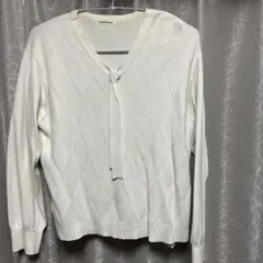 NEWYORKER アイボリー Vネックニット