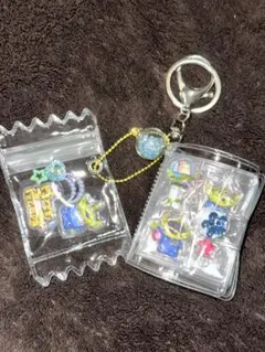 匿名発送　キーホルダー付　ミニシール帳　完成品　ディズニー