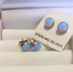 オパール ピアス