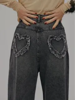 AMERI HEART PATCH DAMAGE DENIM PANTS