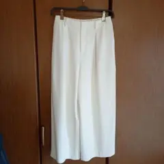 ユニクロ　ドレープワイドアンクルパンツ　M