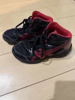 asics キッズスニーカー 黒/赤 ハイカット　バスケシューズ　部活
