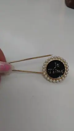 Je taime　ピンブローチ　黒丸型　パール/大人可愛い　フランス語　上品