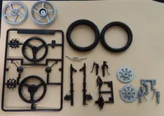 アオシマ製 ゼファーX 足周り セット 新古品 プラモデル 走り屋 旧車會のサムネイル