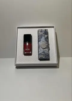 Dior クリスタル会員バースデーギフト　ネイルポリッシュ＆リップスティック
