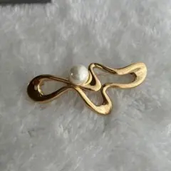 ゴールド　カラー　パール　ブローチ　#1547