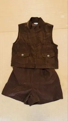 ブラウン　スエード　ベスト　ショートパンツ　セット　130 ミリタリー