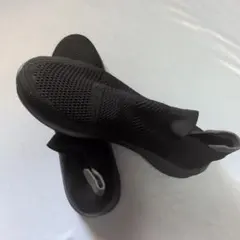 ブラック メッシュスニーカー