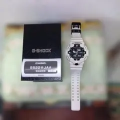 상태좋음 ・CASIO G-SHOCK GA-700 ホワイト アナデジ 腕時計