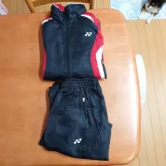 YONEX 黒ウインドブレーカー上下　 Mサイズ 裾ほつれあり