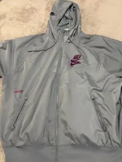 Nike グレー ナイロンジャケット フード付き