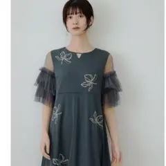 niana ブルー　ターコイズ　刺繍ロングドレス　美品