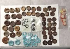 多色ボタンセット さまざまなデザイン　袋60個以上まとめ売り 足付き　二つ穴