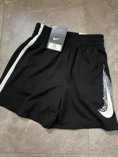 【新品タグ付き】NIKE キッズハーフパンツ