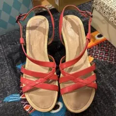 ROCKPORT 赤 クロスストラップ ウェッジサンダルのサムネイル