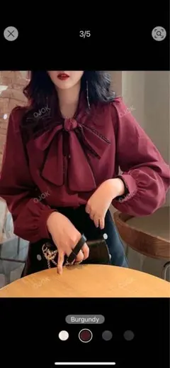 リボン付きバーガンディ長袖ブラウス