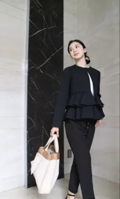 ボンディングフリルジャケット