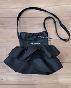 Columbia フリル ショルダーバッグ ブラック