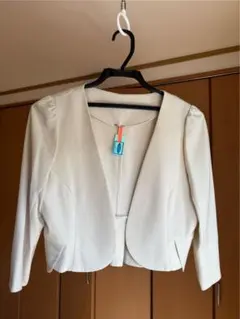 ホワイトショート　ジャケット　結婚式　入学式