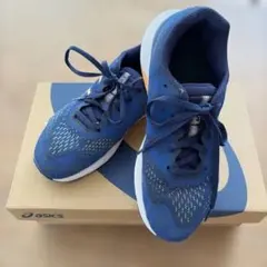 asics キッズ ネイビー メッシュスニーカー