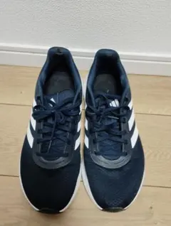 adidas ネイビー ランニングシューズ