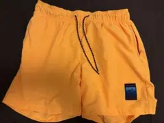 adidas オレンジ ショートパンツ