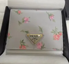 【新品】PRADA 財布　日本限定 花柄　トライアングル　二つ折り
