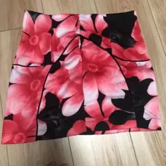 リップサービス　ミニスカート　花柄