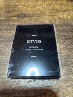 エトヴォス ミネラルクラッシィシャドー ステディベージュ