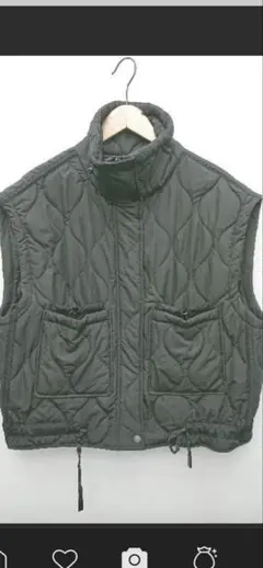 ZARA ブラックキルティングダウンベスト