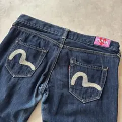 Item thumbnail for item afa21bf4-6f39-400e-af9e-665760f3609f